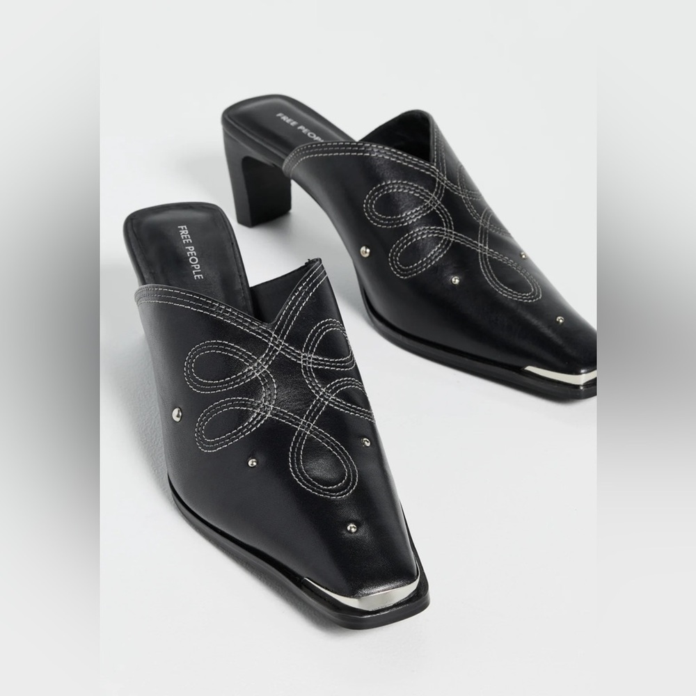 FREE PEOPLE
ROXI MULES | BLACK